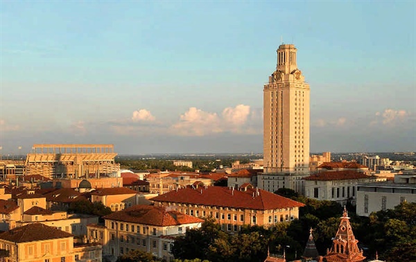 دانشگاه تگزاس در آستین